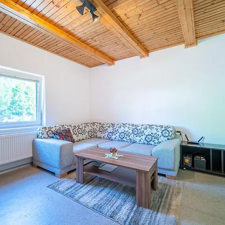 Dom V Lokalite So Slovenskym Orlojom Сasa de vacaciones Stará Bystrica