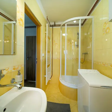 Dom V Lokalite So Slovenskym Orlojom * Stará Bystrica