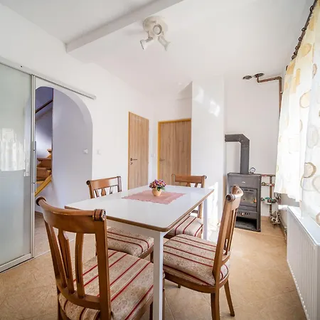 Dom V Lokalite So Slovenskym Orlojom Dom wakacyjny