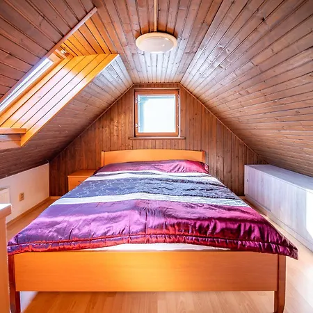 Dom wakacyjny Dom V Lokalite So Slovenskym Orlojom *