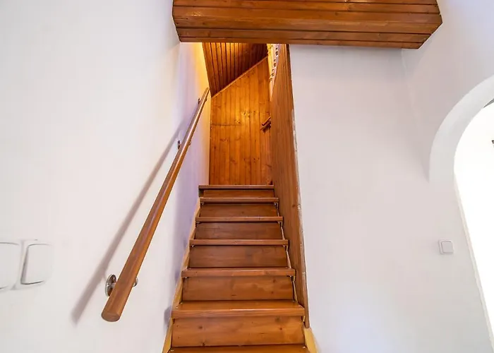 Dom V Lokalite So Slovenskym Orlojom Stará Bystrica