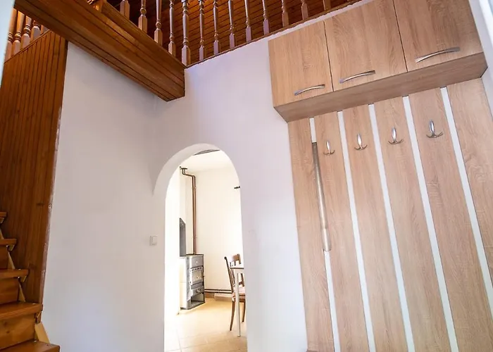 Dom V Lokalite So Slovenskym Orlojom 別荘 *