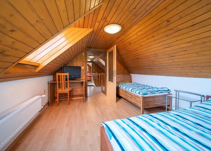 Dom V Lokalite So Slovenskym Orlojom *