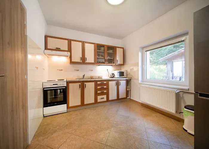 Dom V Lokalite So Slovenskym Orlojom Stará Bystrica