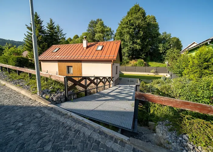 Dom V Lokalite So Slovenskym Orlojom * Stará Bystrica